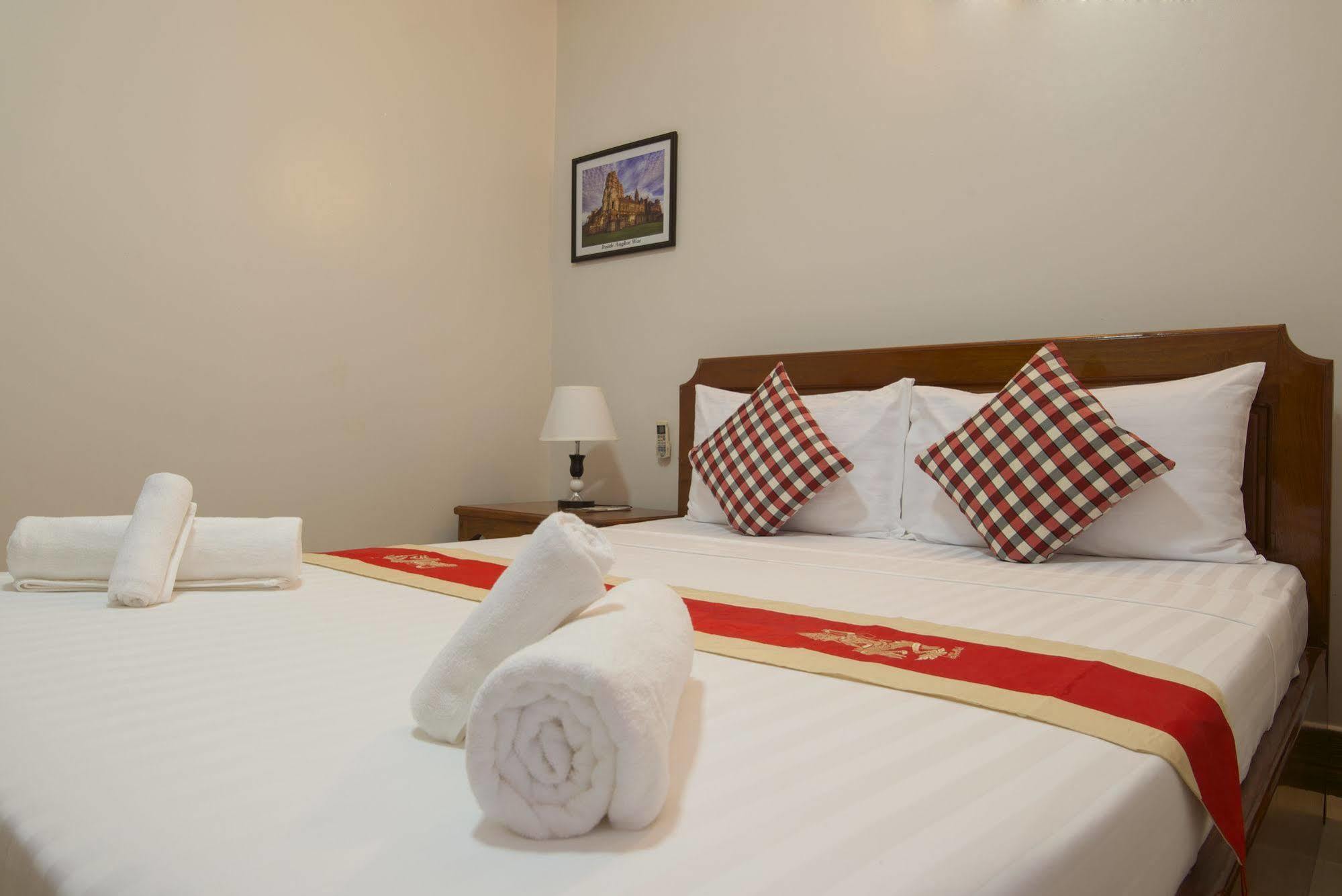 Panda Angkor Inn Siem Reap Extérieur photo