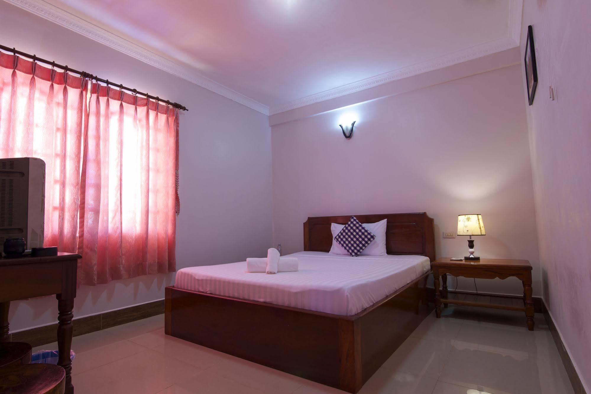Panda Angkor Inn Siem Reap Extérieur photo